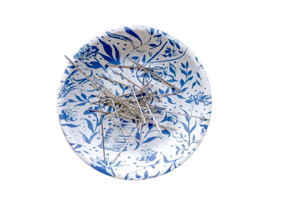 Blue Needlepoint Print Magnetic Ort Bowl