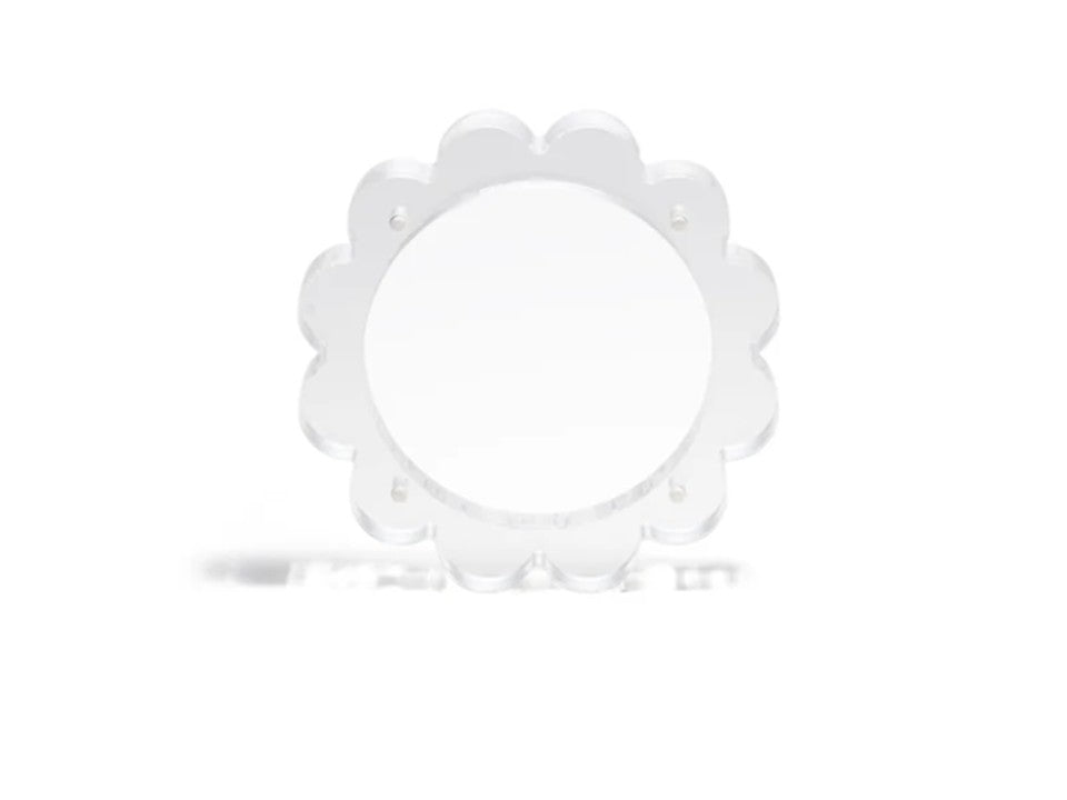 Scallop Acrylic Frame - 4" Circle - Clear