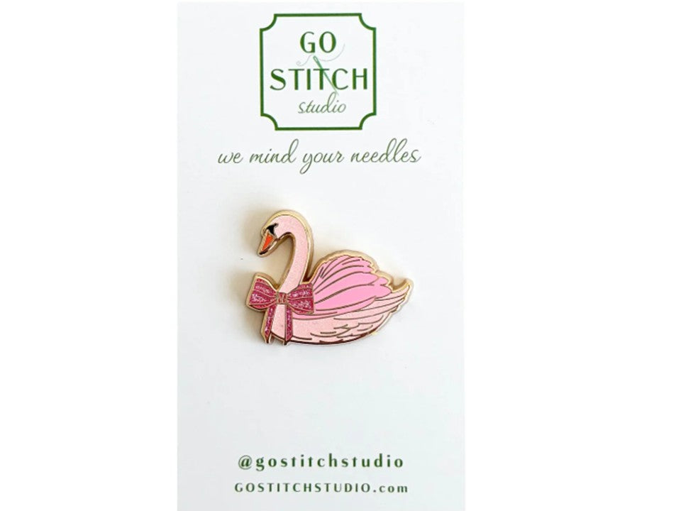 Pink Glitter Swan Needle Minder